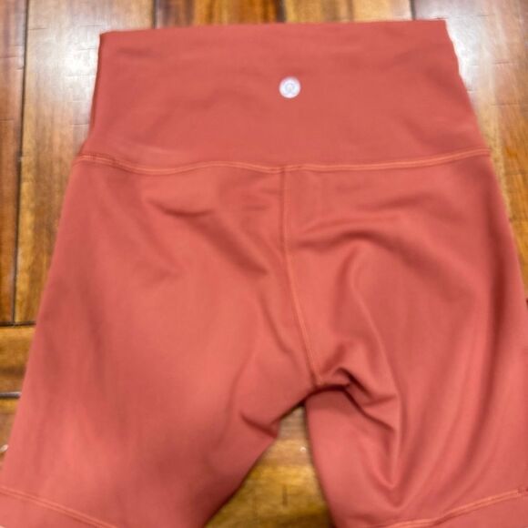 Lululemon Wunder Train 6” - Picture 2 of 3